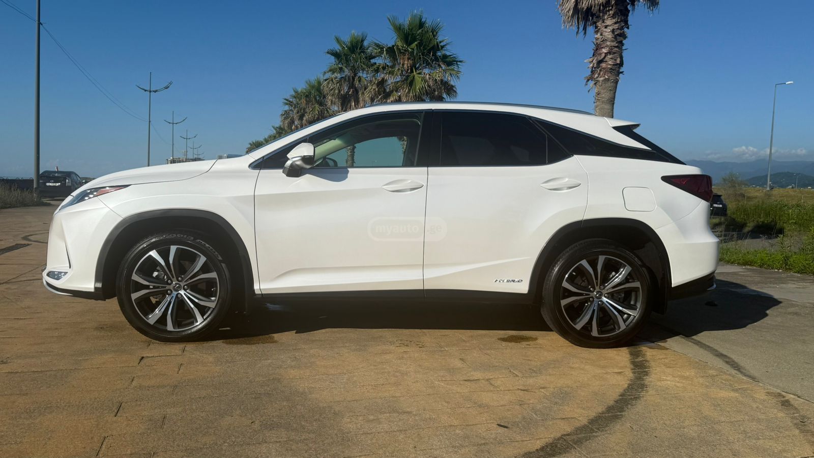 Lexus RX 450 2022 — миниатюра 3