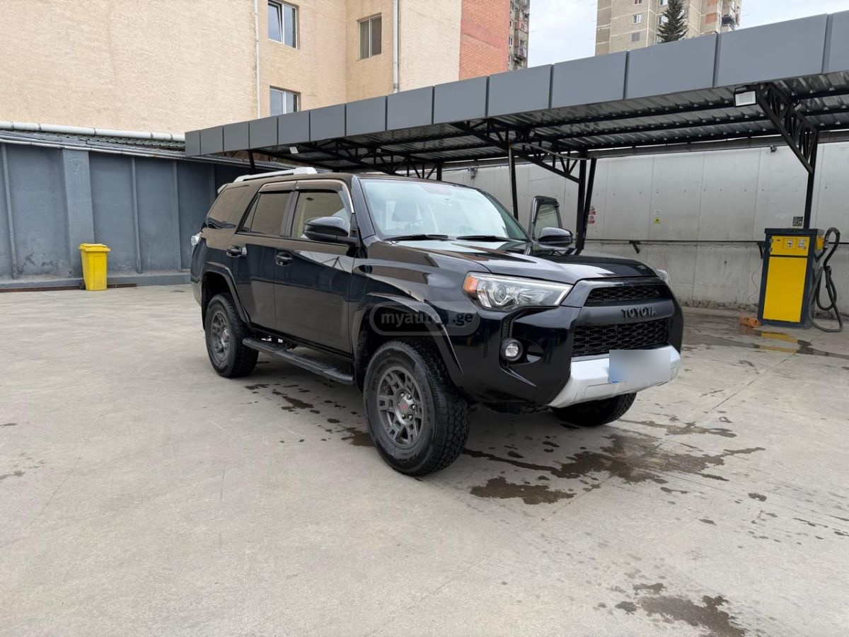 Toyota 4 Runner - фото 2