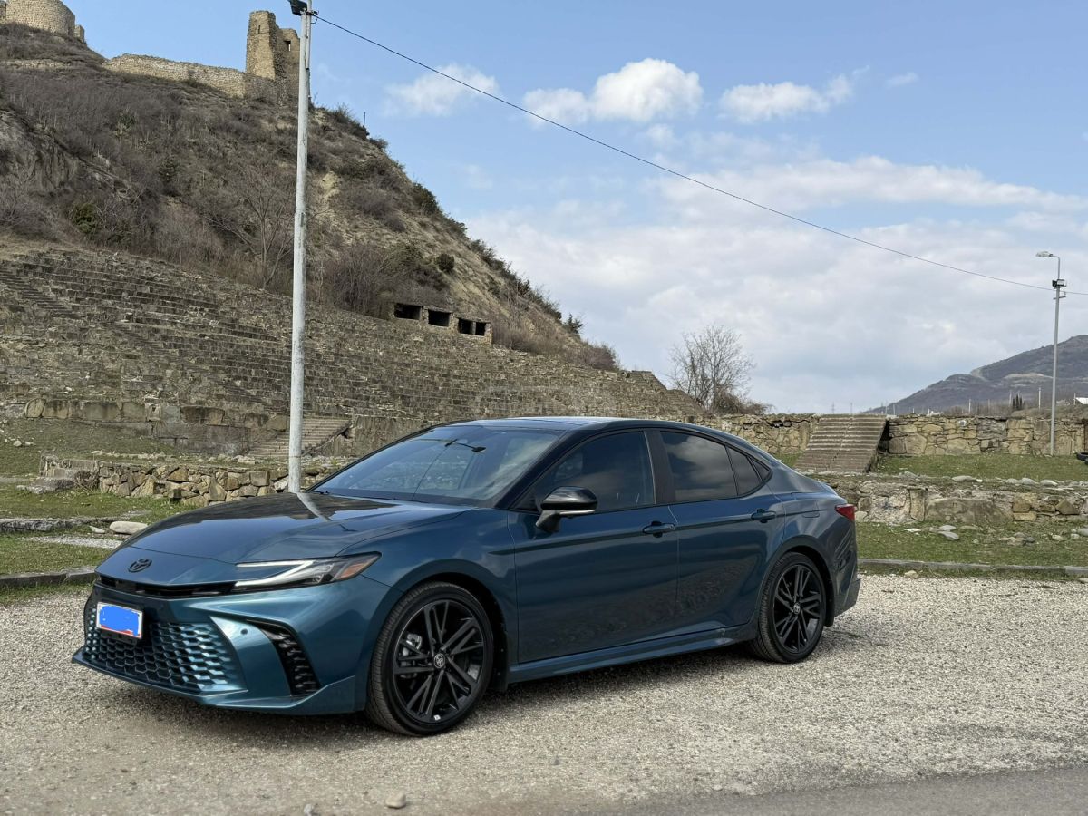 Toyota XSE AWD — миниатюра 1