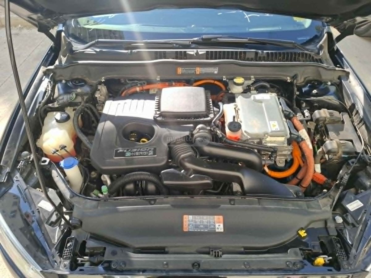 Ford Fusion - фото 8