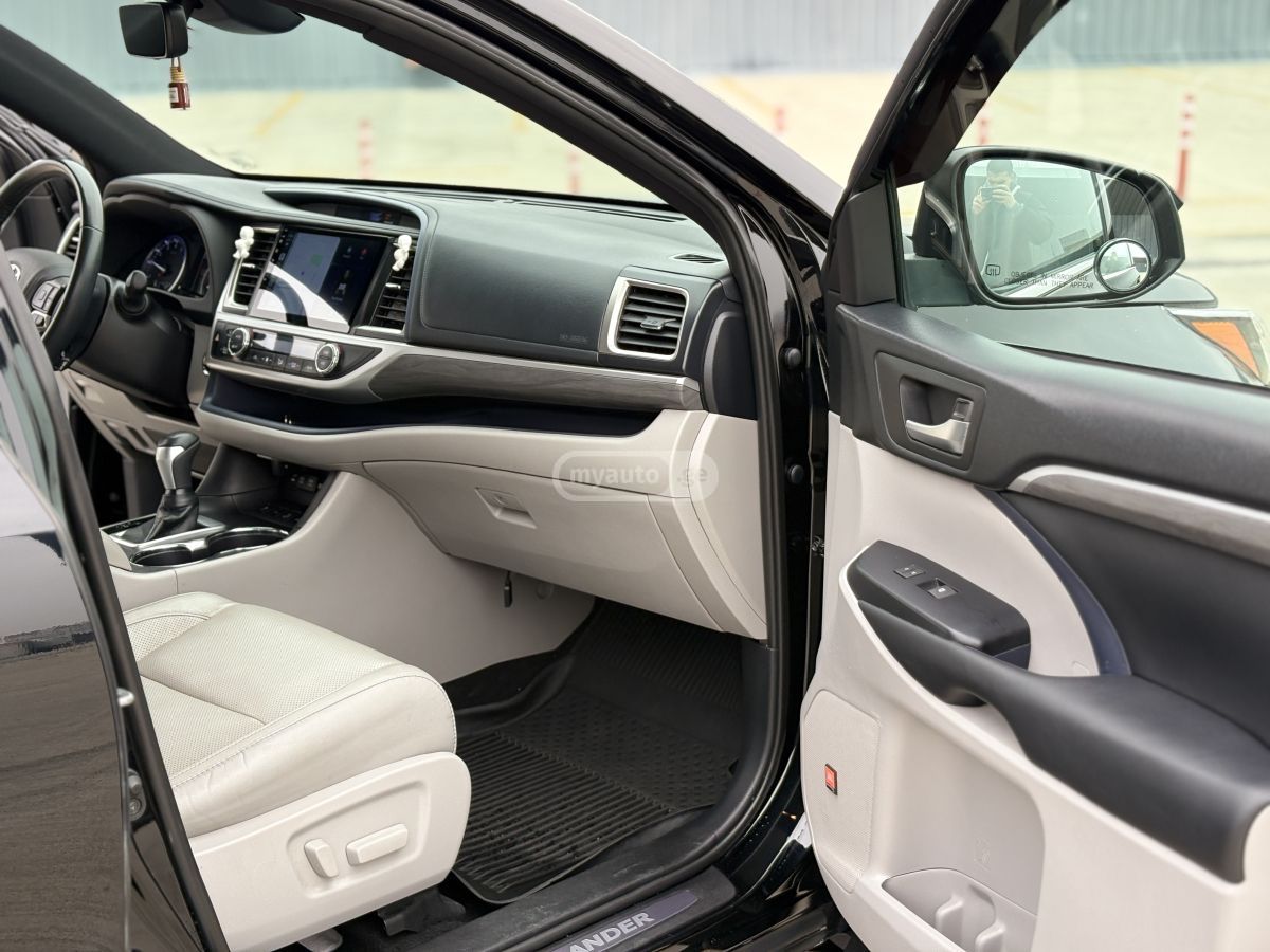 Toyota Highlander - фото 4