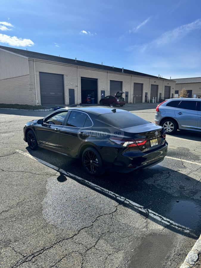 Toyota Camry - фото 3