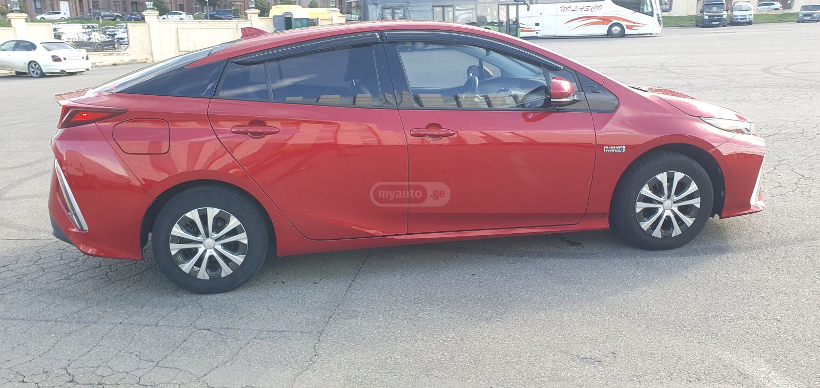 Toyota Prius Prime - фото 6