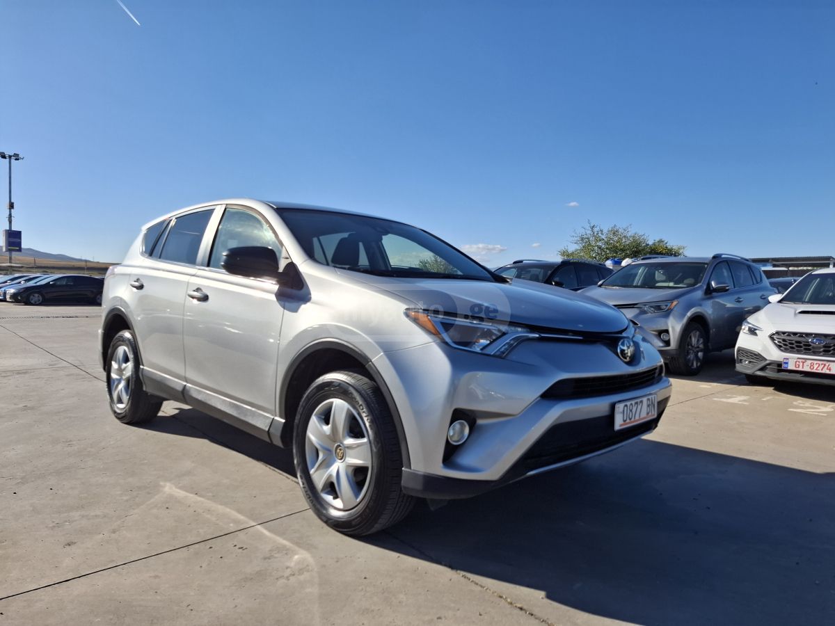 Toyota RAV 4 - фото 2