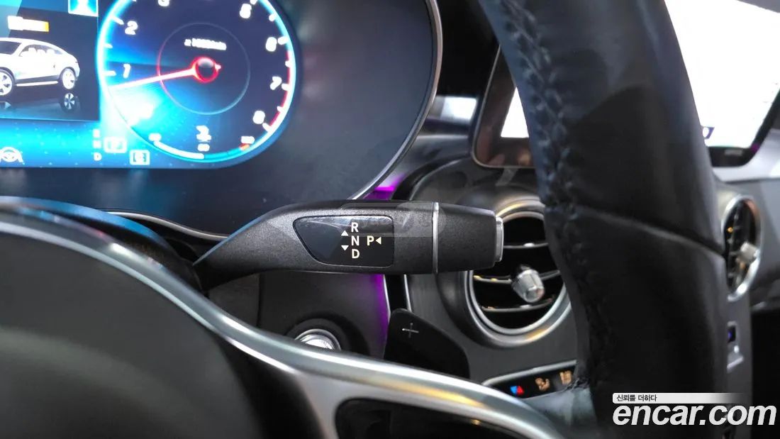 Mercedes-Benz GLC 63 AMG 2021 — миниатюра 9