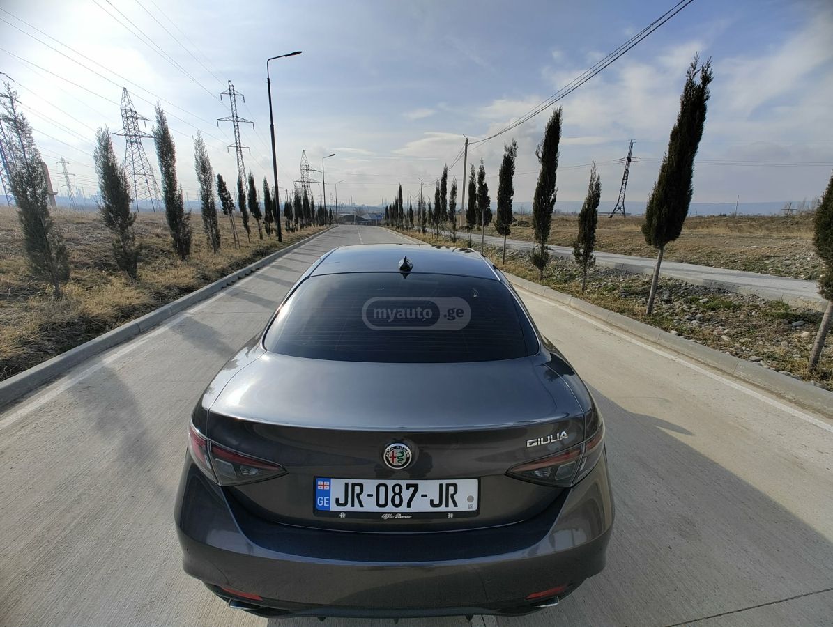 Alfa Romeo VELOCE — миниатюра 5