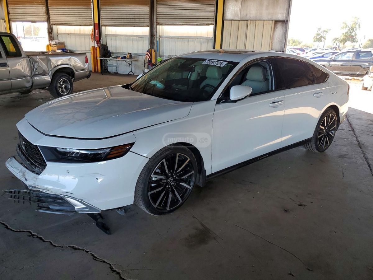 Honda Accord - фото 1