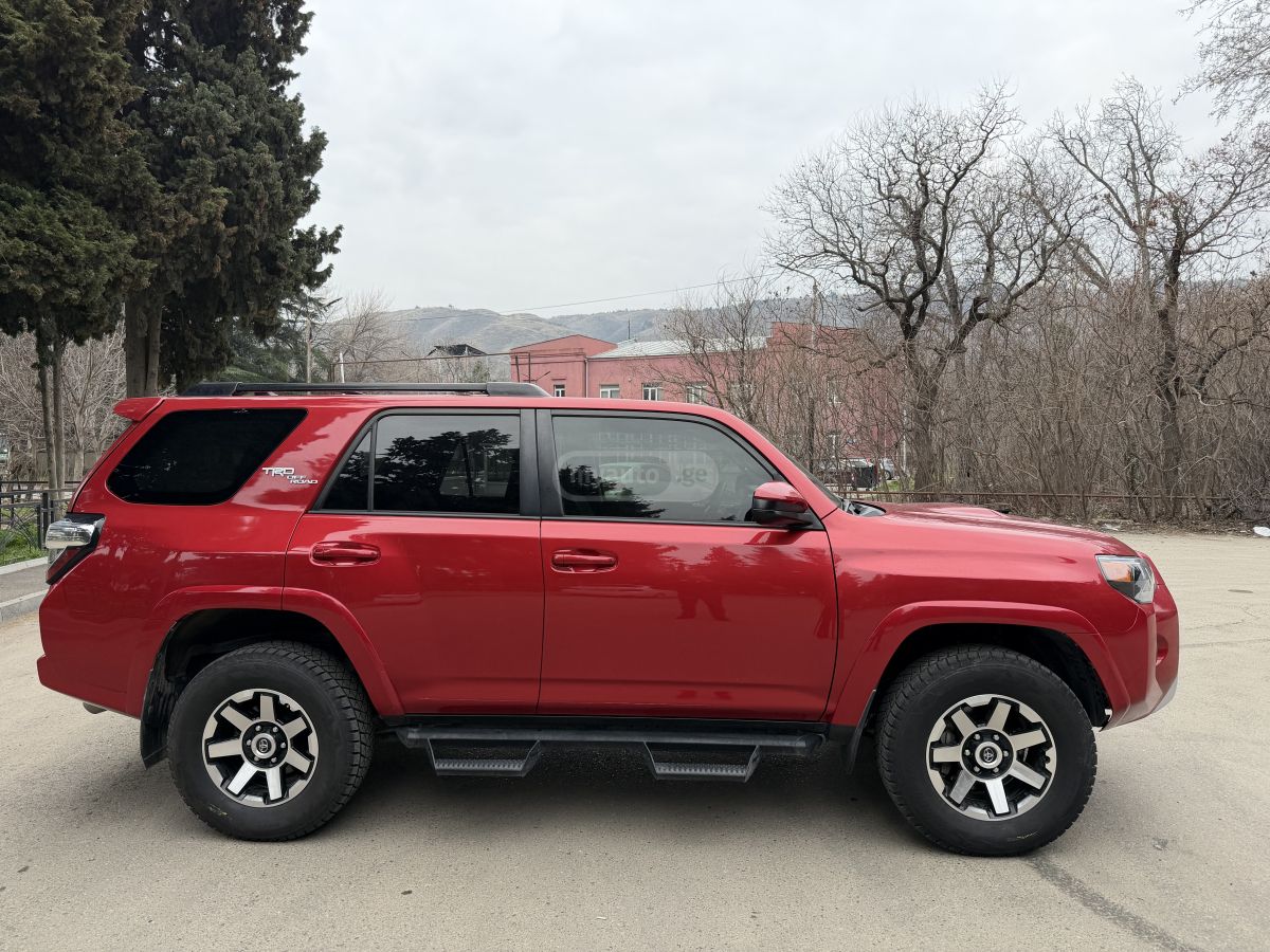 Toyota TRD Off Road 4dr 4x4 Automatic — миниатюра 7