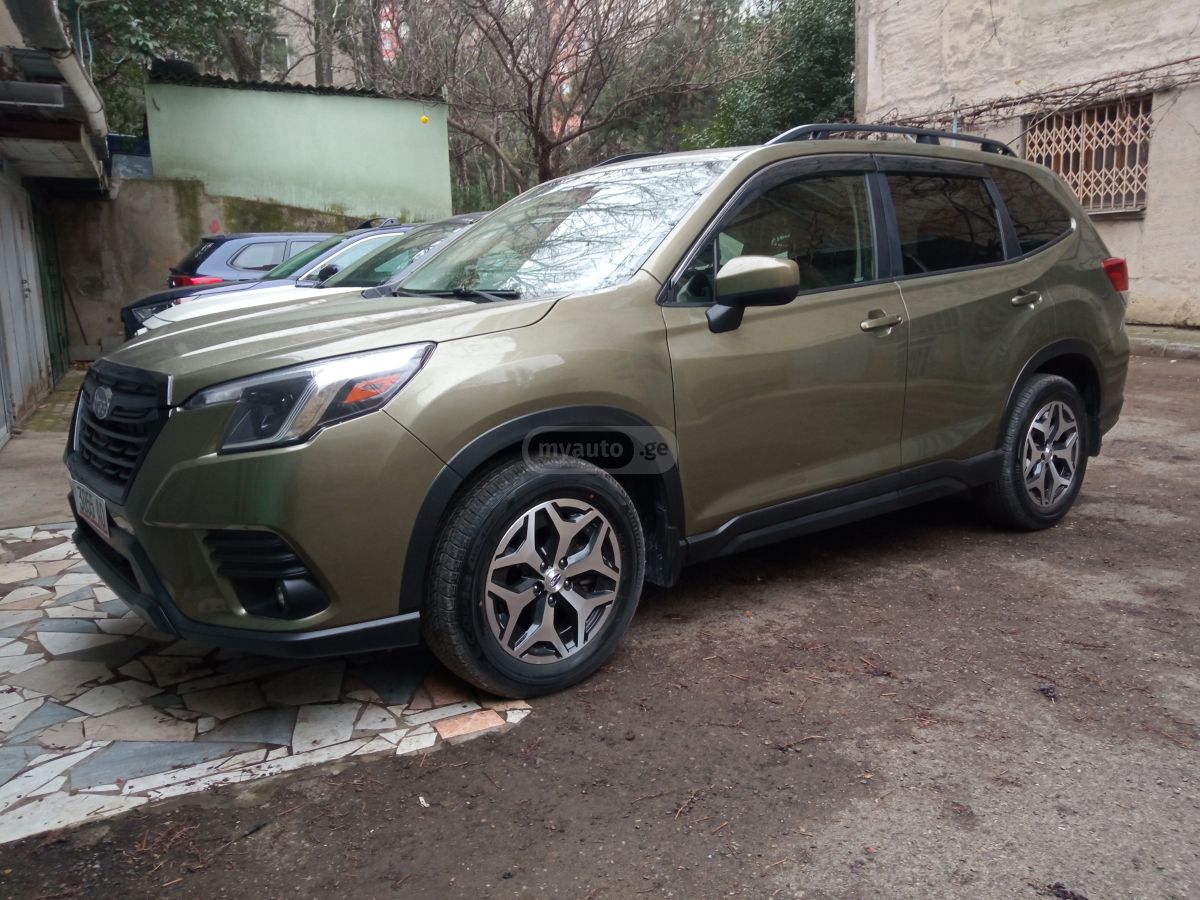 Subaru Premium 4dr All-Wheel Drive CV — миниатюра 4