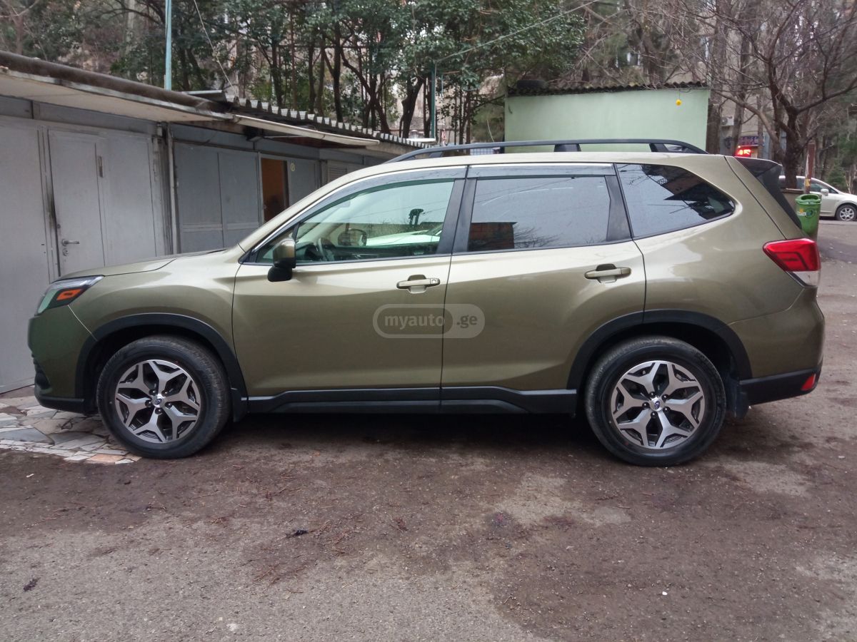 Subaru Premium 4dr All-Wheel Drive CV — миниатюра 5