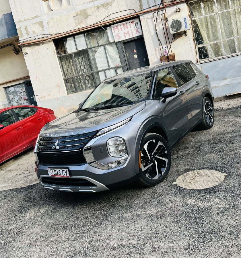 Mitsubishi Outlander - фото 2