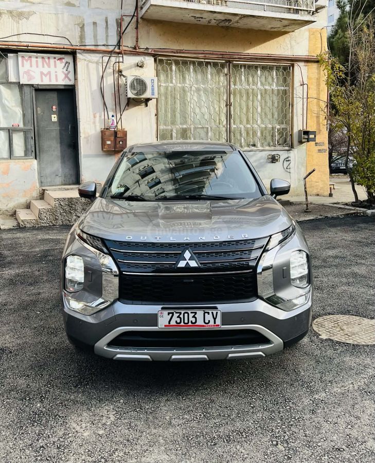 Mitsubishi Outlander - фото 4