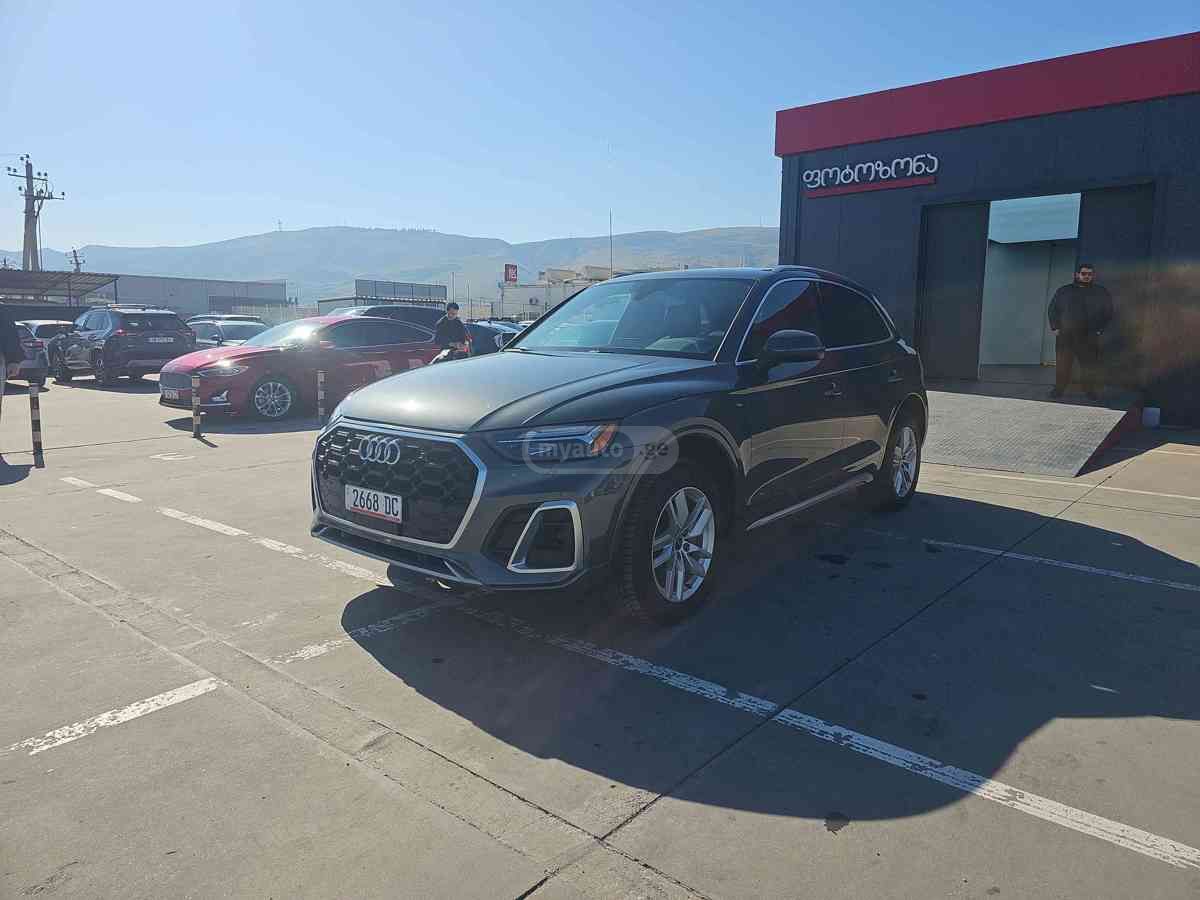 Audi Audi Q5 — миниатюра 1