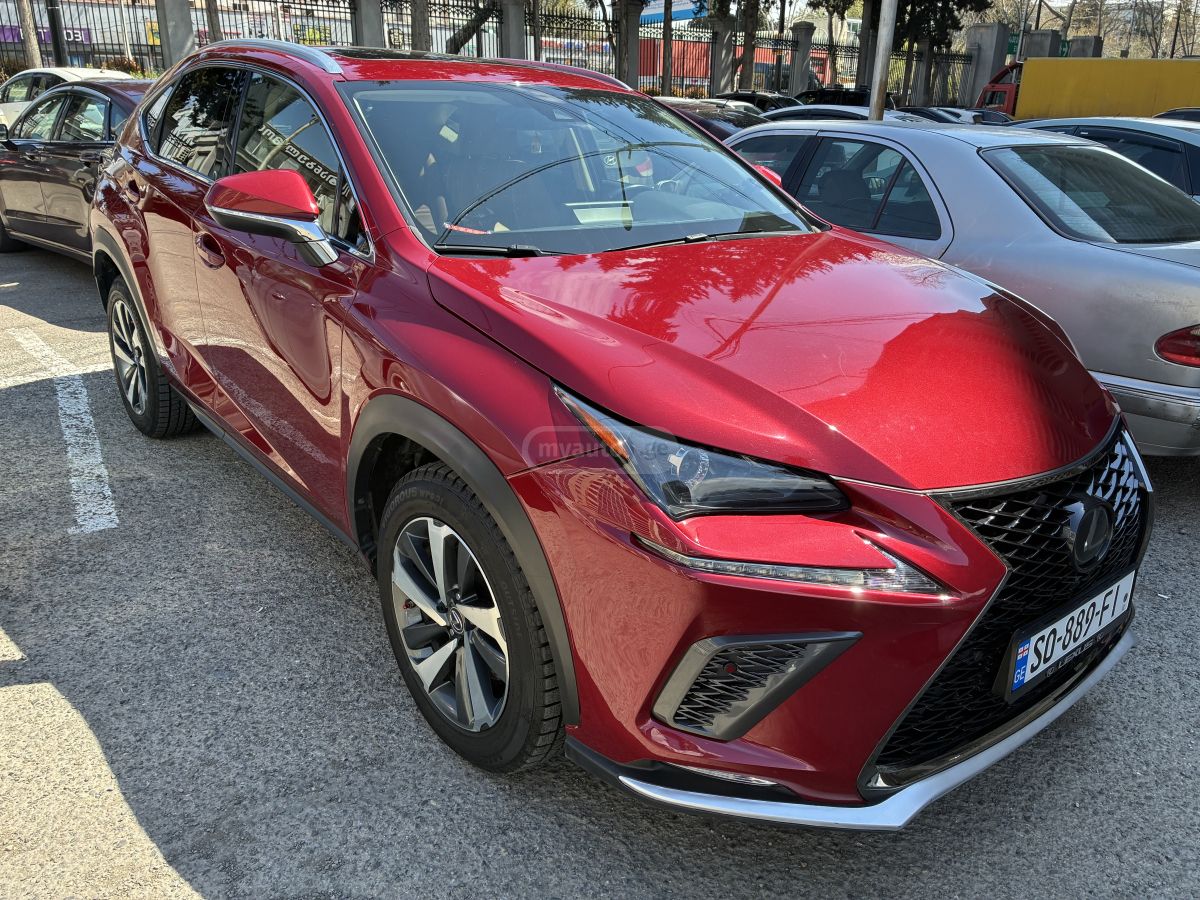 Lexus NX 300 - фото 1