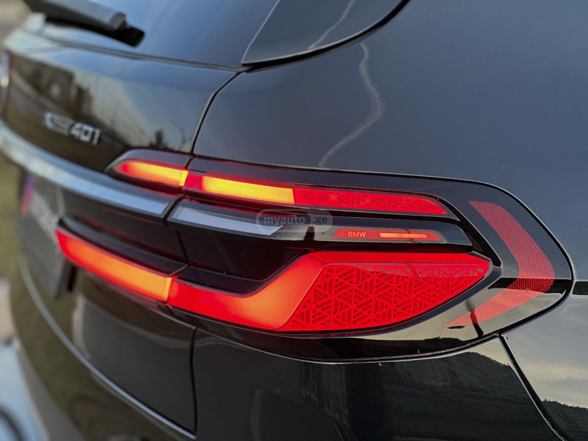 BMW xDrive40i — миниатюра 10