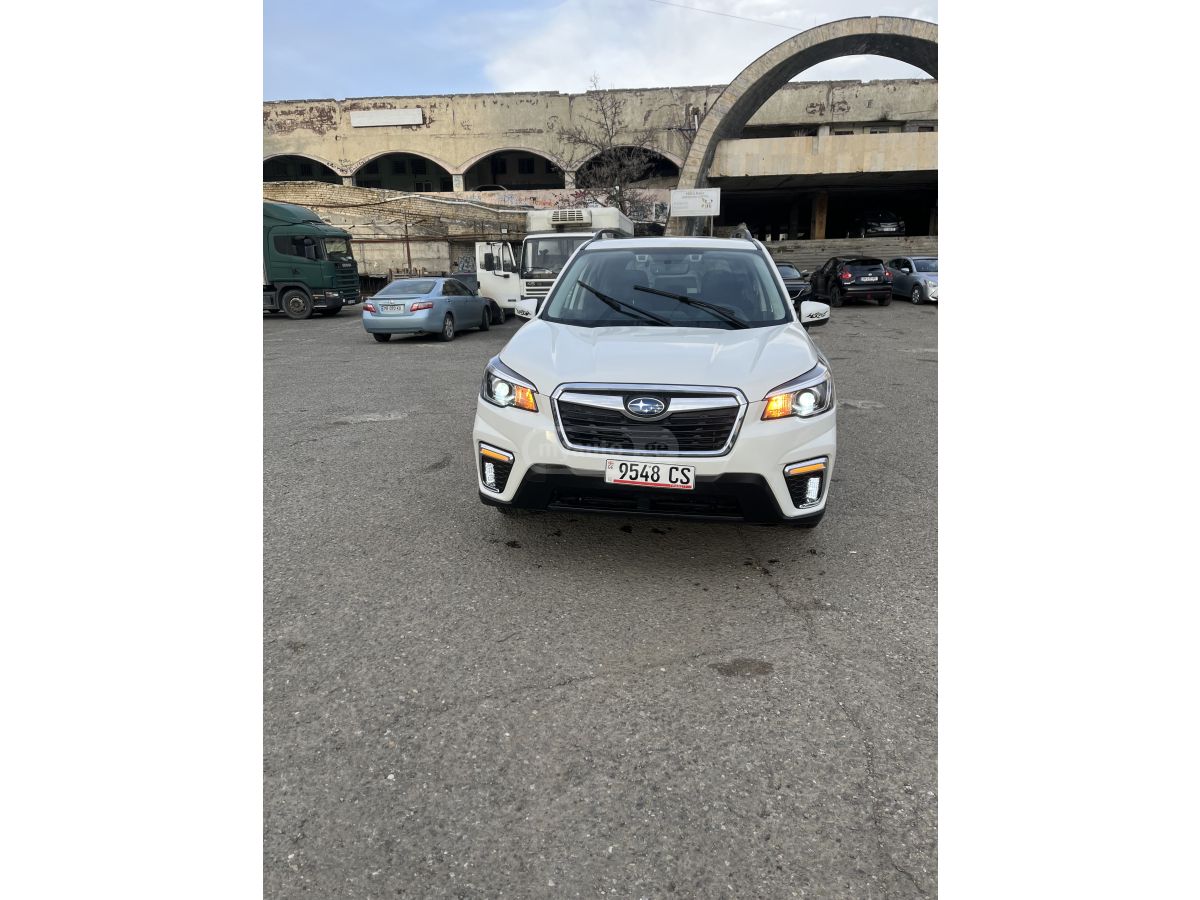 Subaru Premium 4dr All-Wheel Drive CV — миниатюра 13