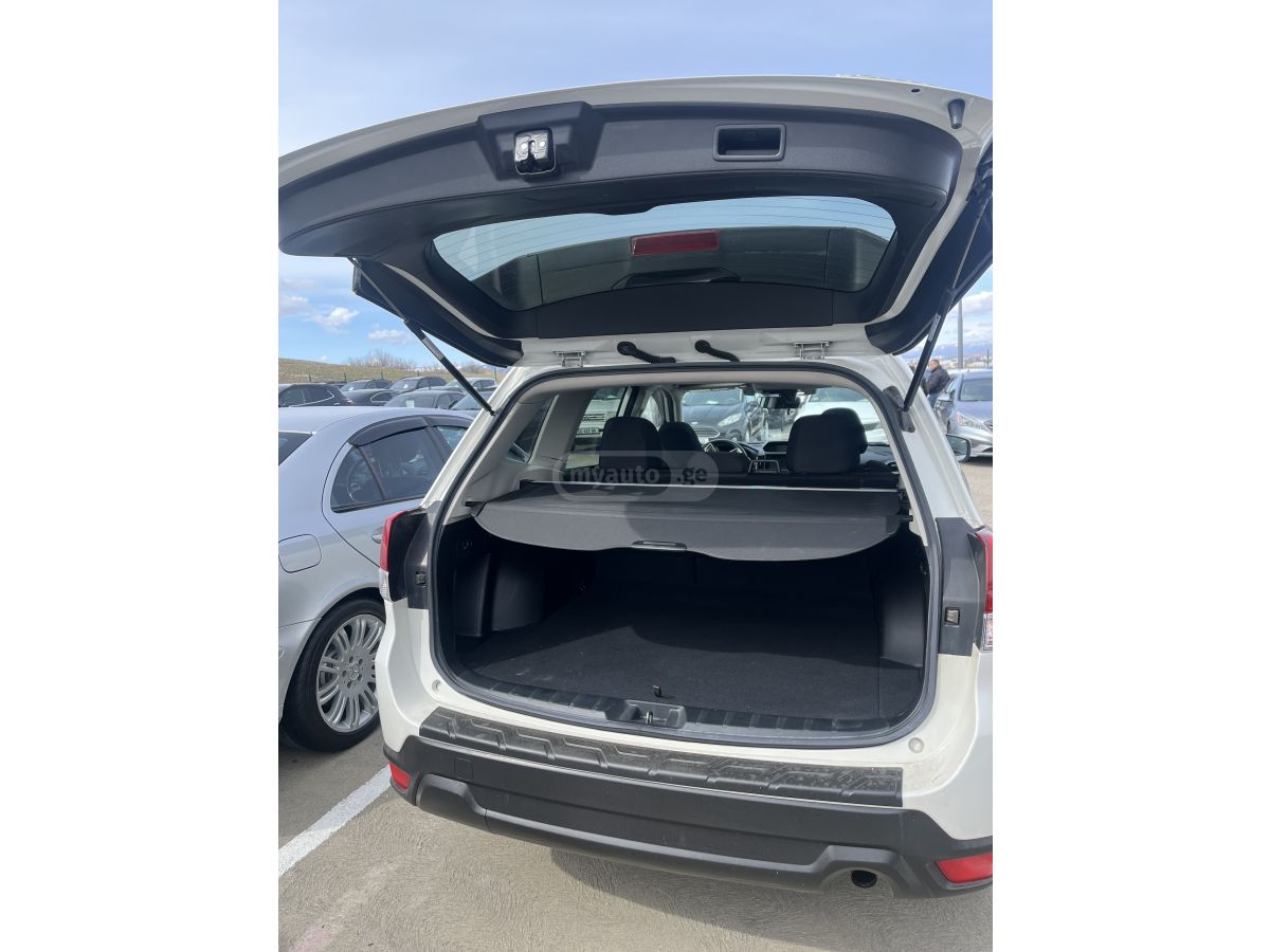 Subaru Premium 4dr All-Wheel Drive CV — миниатюра 3