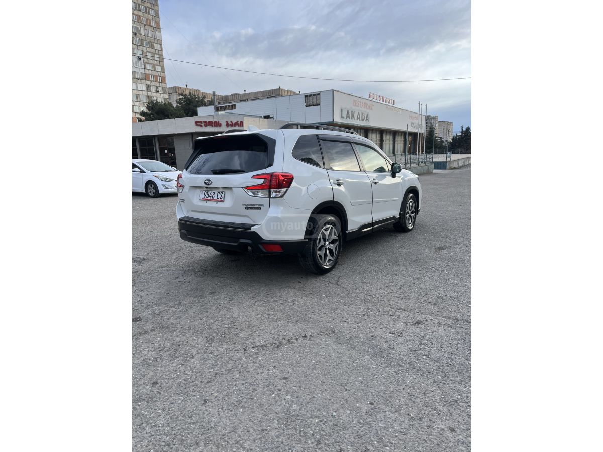 Subaru Premium 4dr All-Wheel Drive CV — миниатюра 9