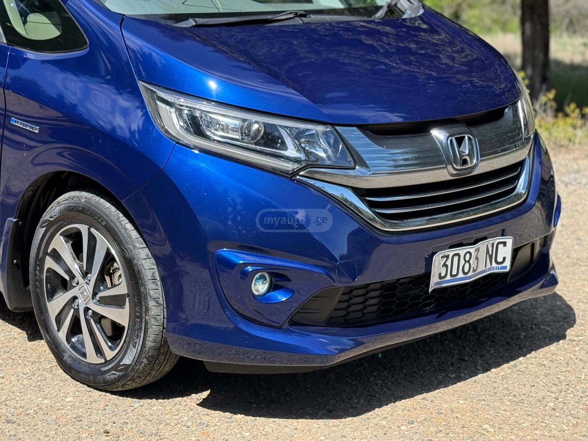 Honda Freed - фото 4