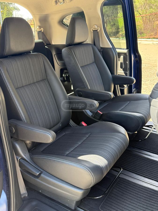 Honda Freed - фото 8