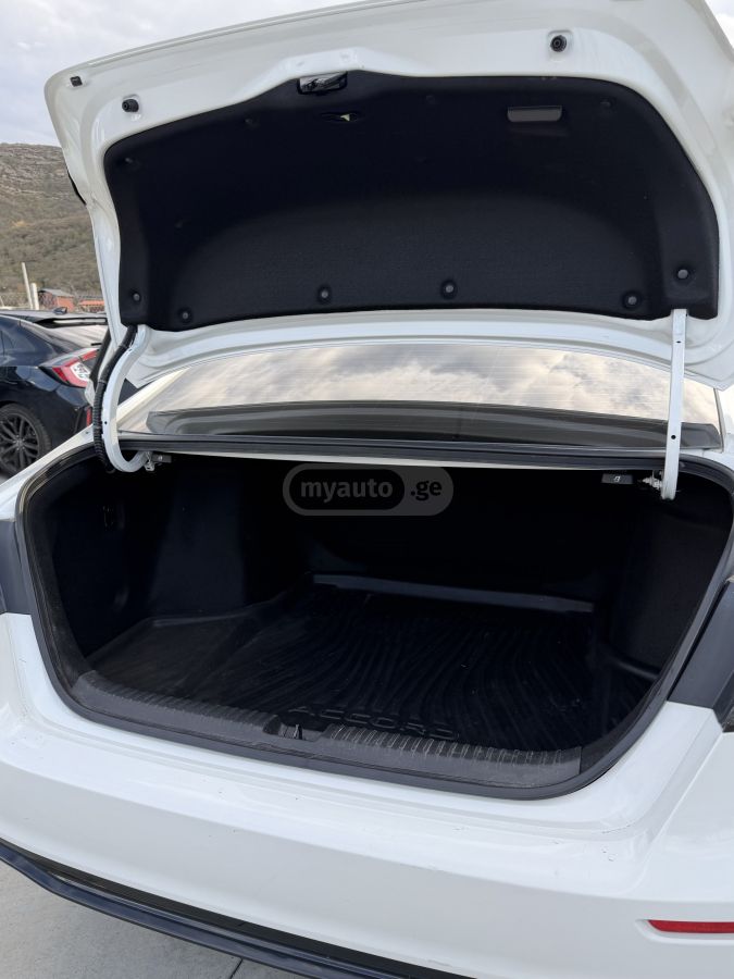 Honda Accord - фото 10