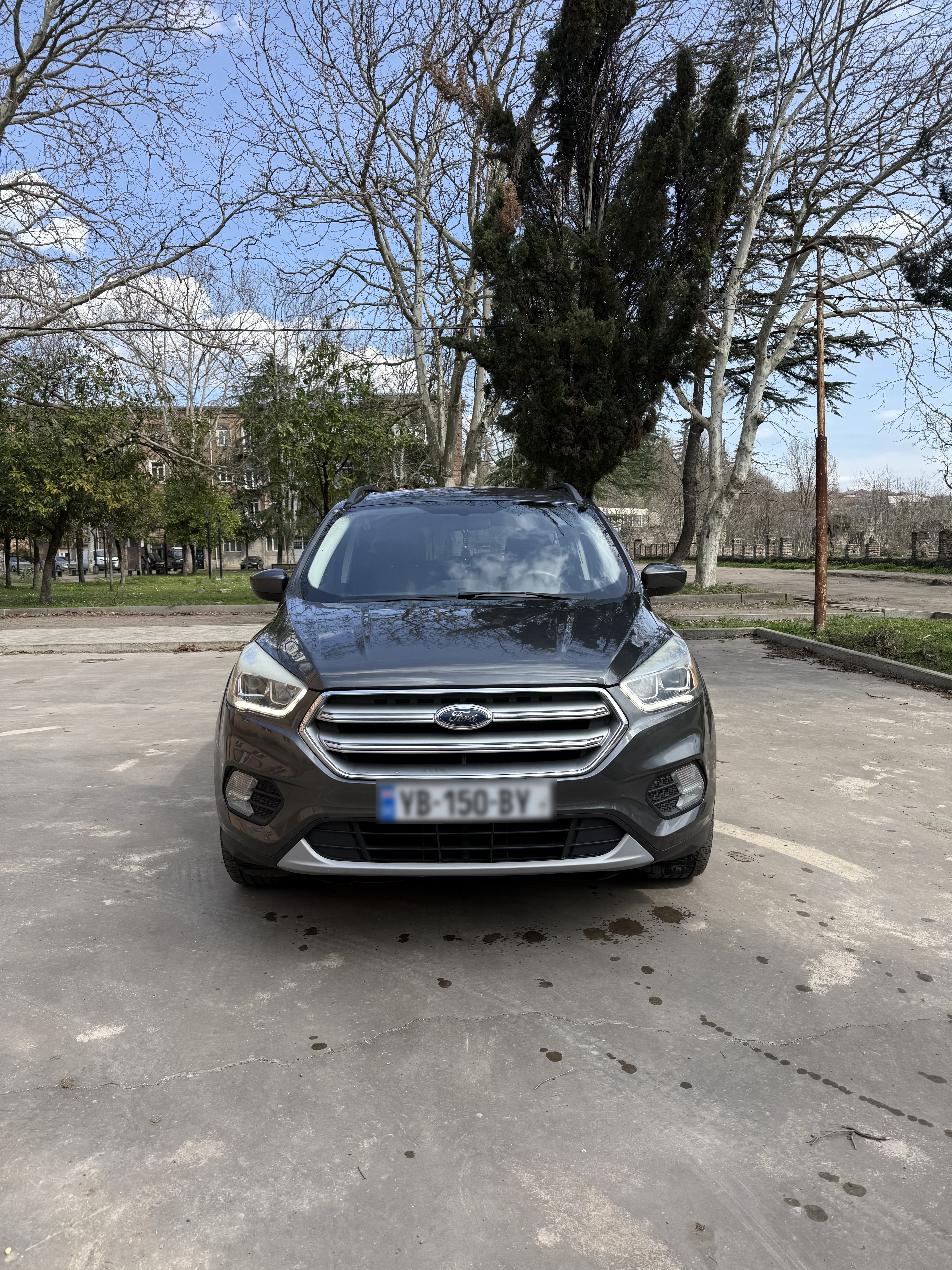 Ford Escape - фото 1