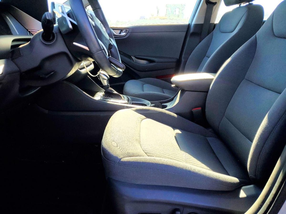 Hyundai Ioniq SE 2020 — миниатюра 7