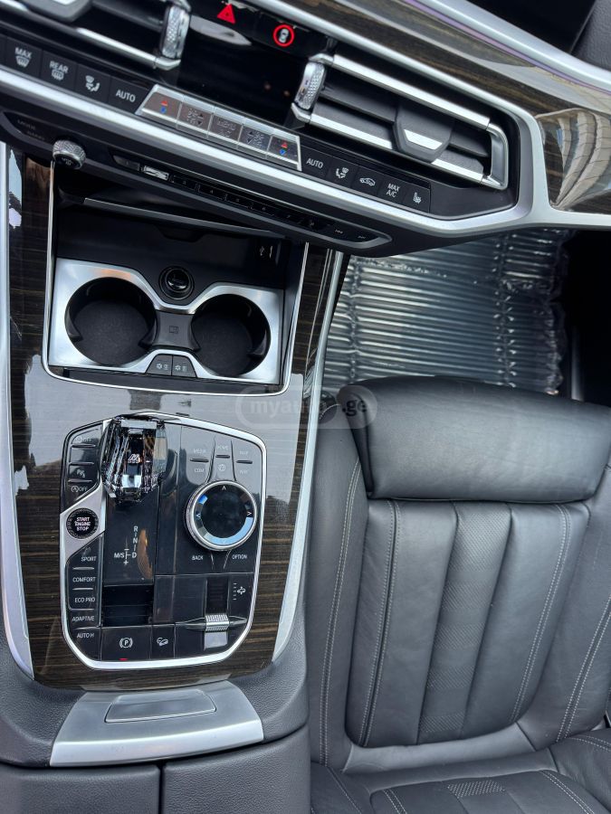 BMW X7 - фото 10
