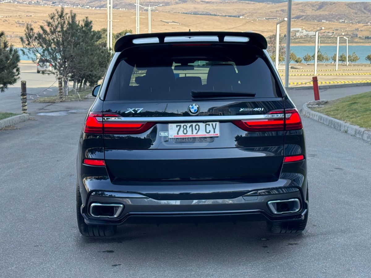 BMW X7 - фото 6