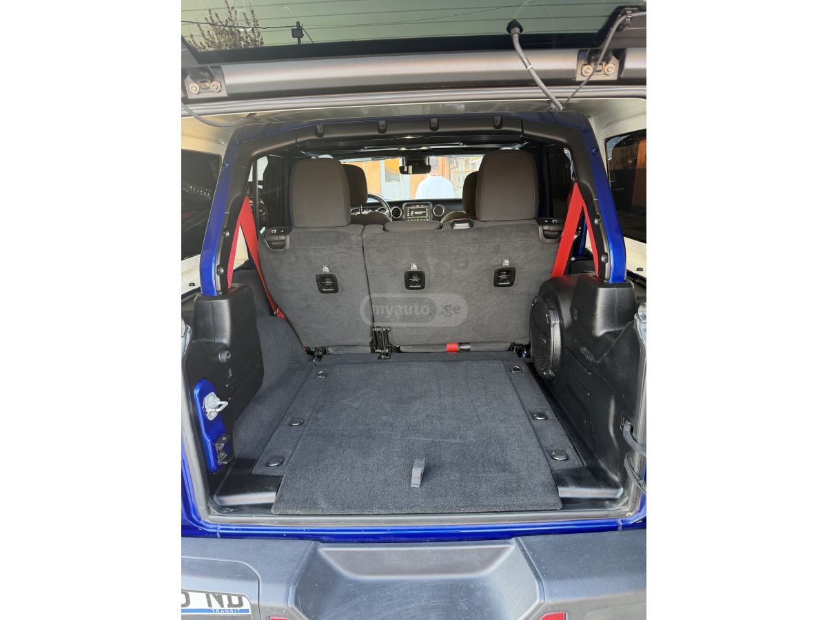 Jeep Wrangler - фото 9