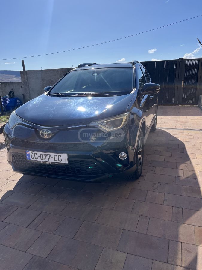 Toyota RAV 4 - фото 3