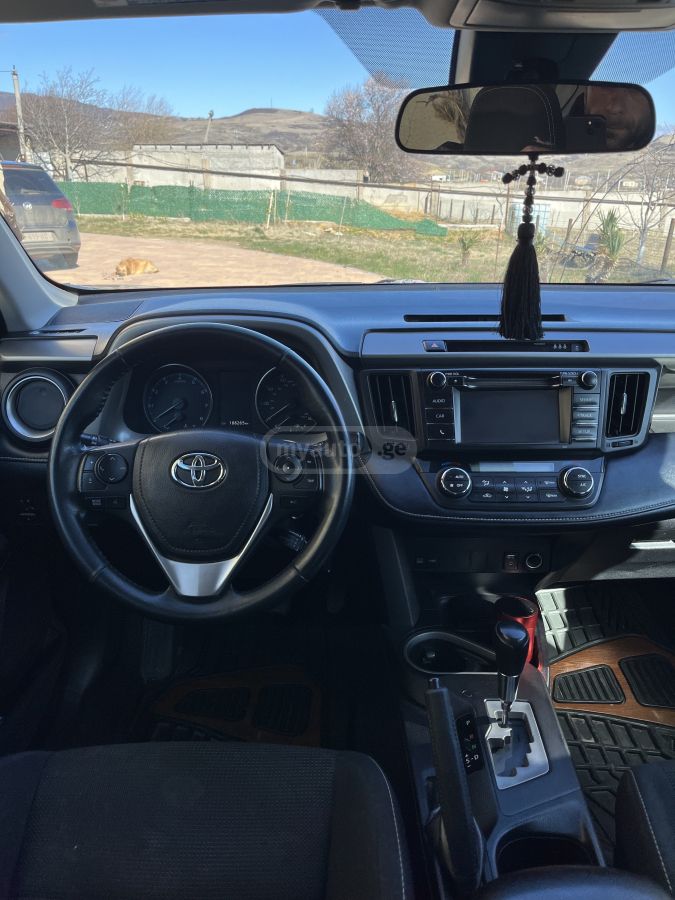 Toyota RAV 4 - фото 5