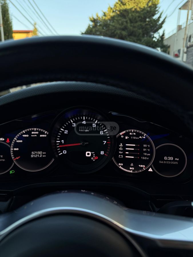 Porsche Cayenne - фото 4