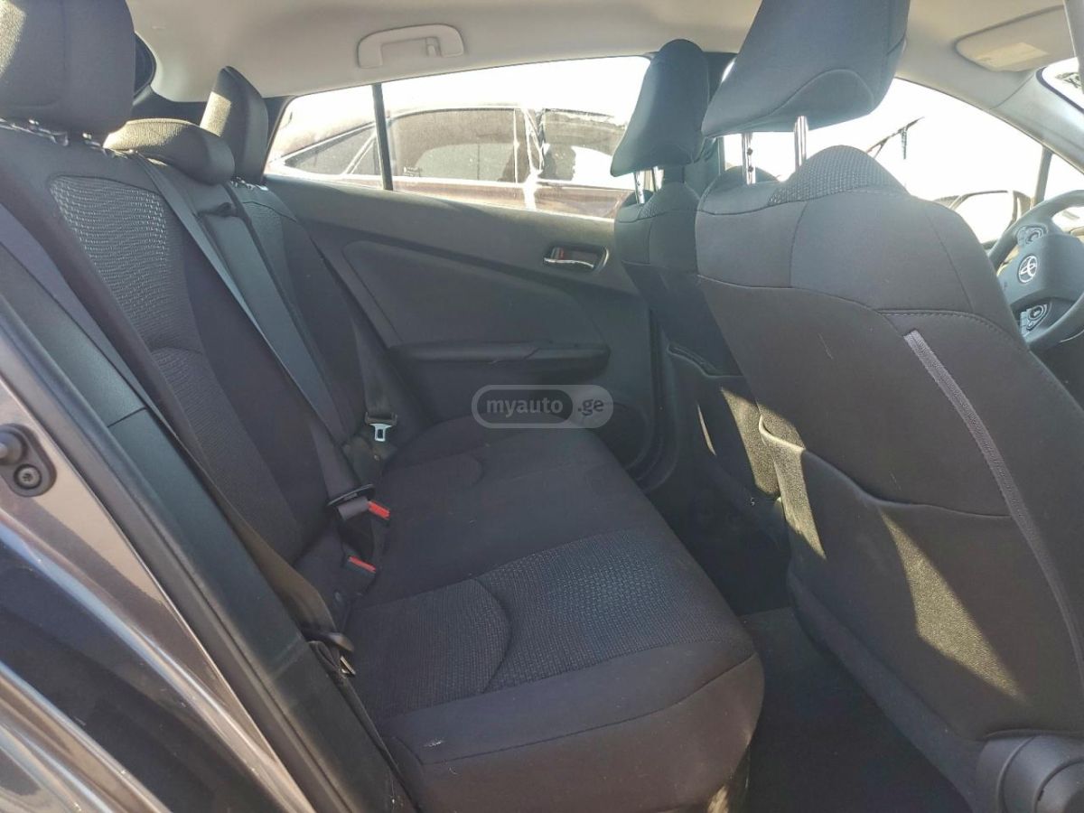 Toyota Prius - фото 10