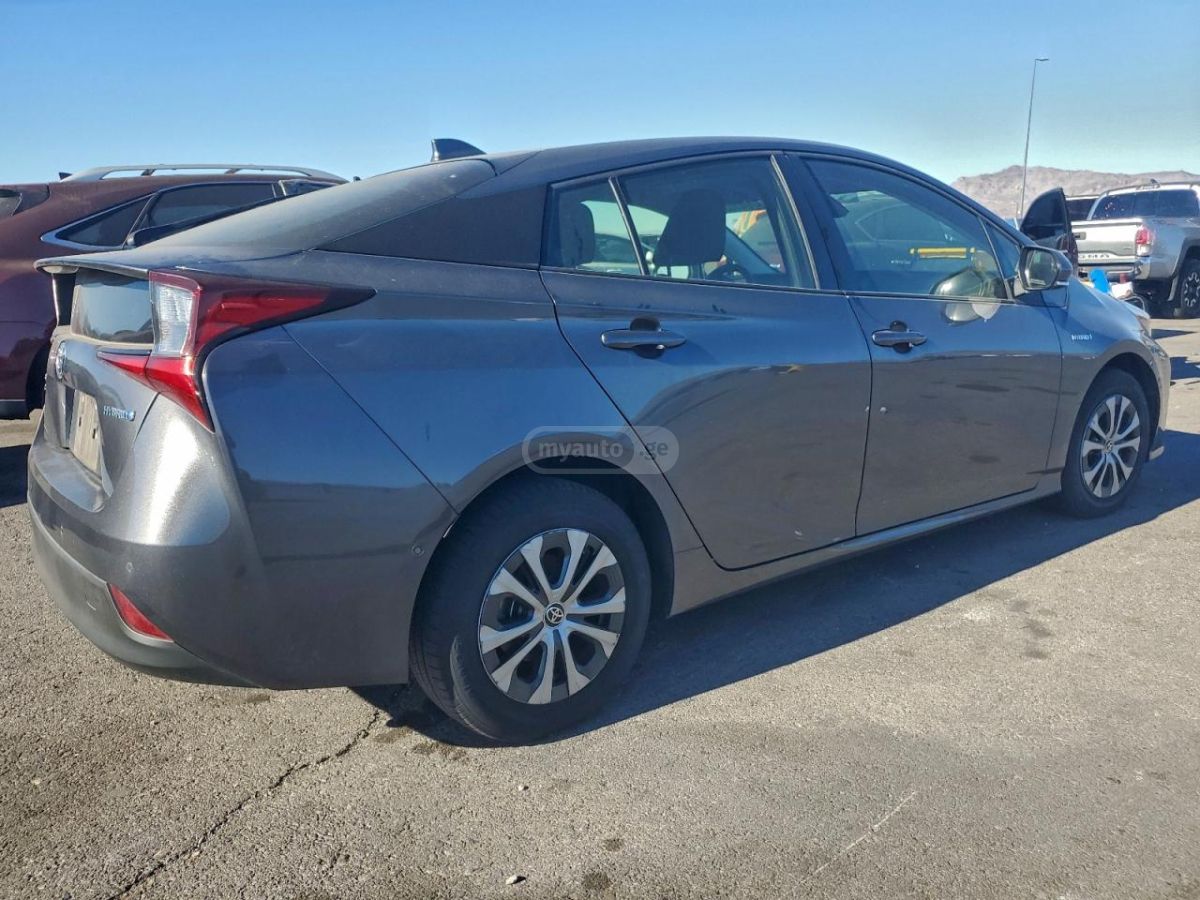 Toyota Prius - фото 3