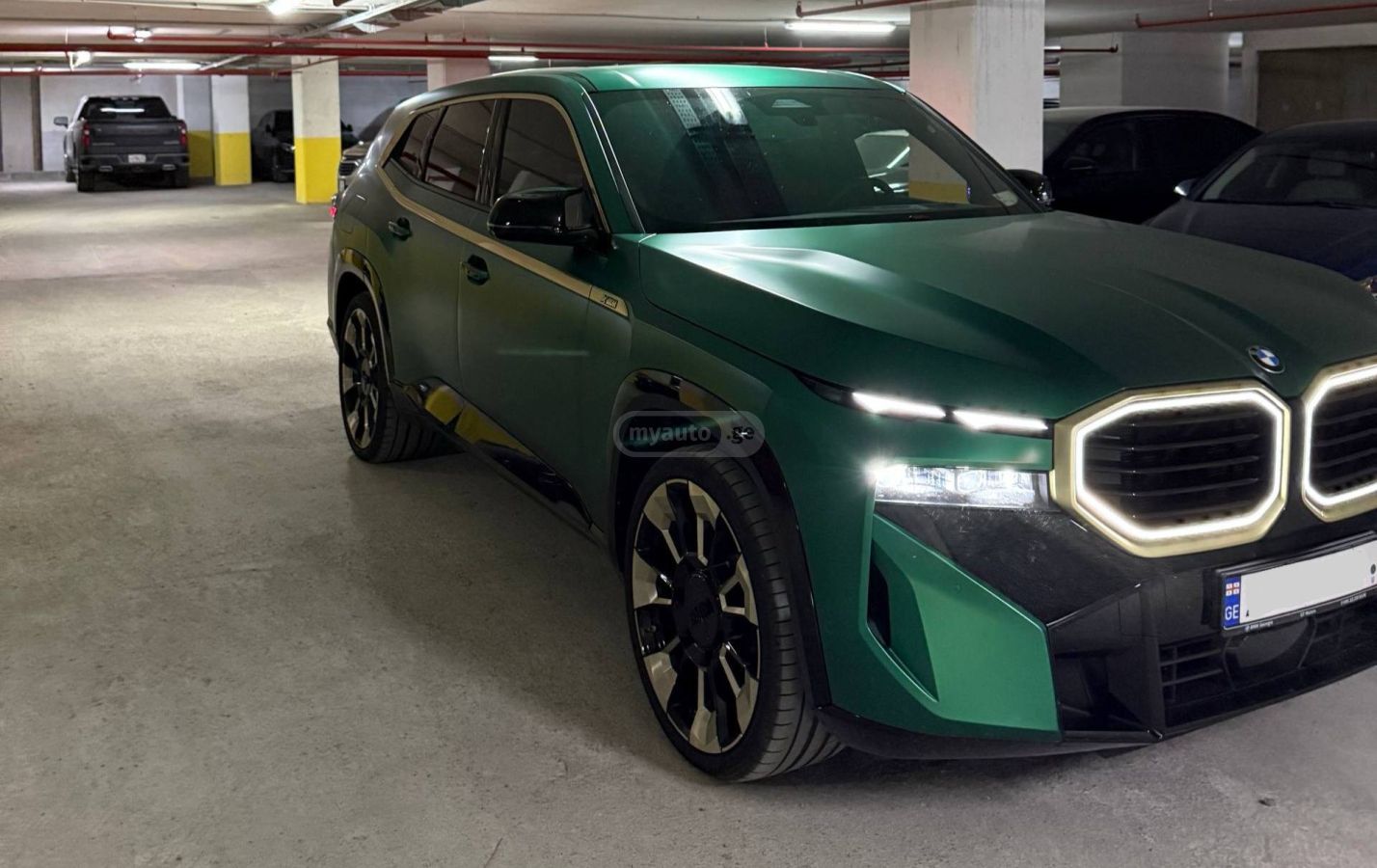 BMW Base 4dr All-Wheel Drive Sport — миниатюра 3