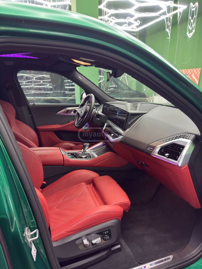 BMW Base 4dr All-Wheel Drive Sport — миниатюра 8