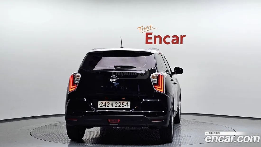 Ssangyong Tivoli - фото 4