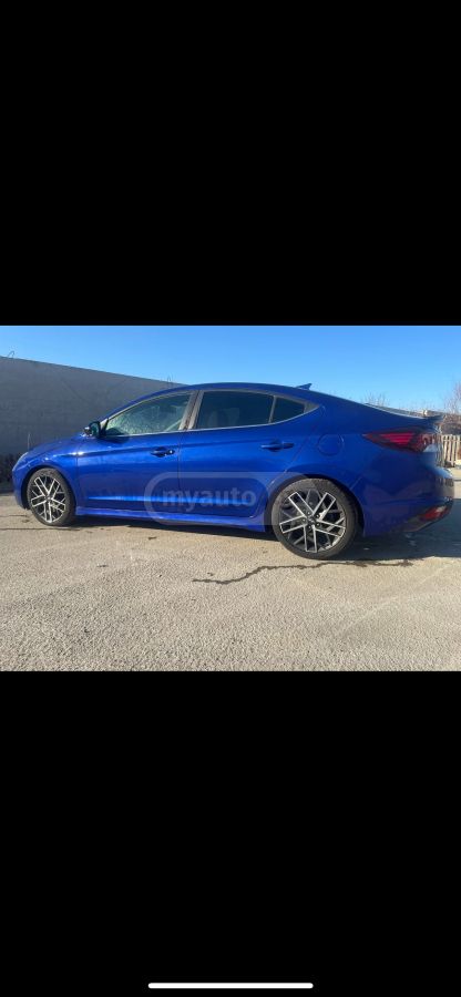 Hyundai Sport 4dr Sedan Automatic — миниатюра 3