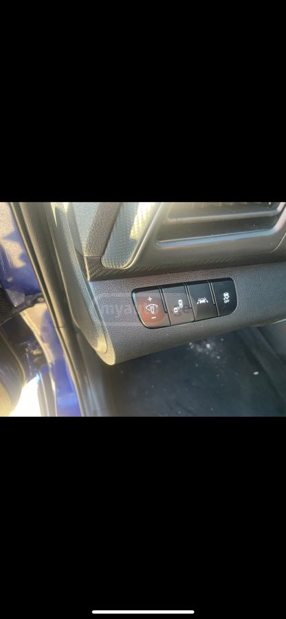 Hyundai Sport 4dr Sedan Automatic — миниатюра 7