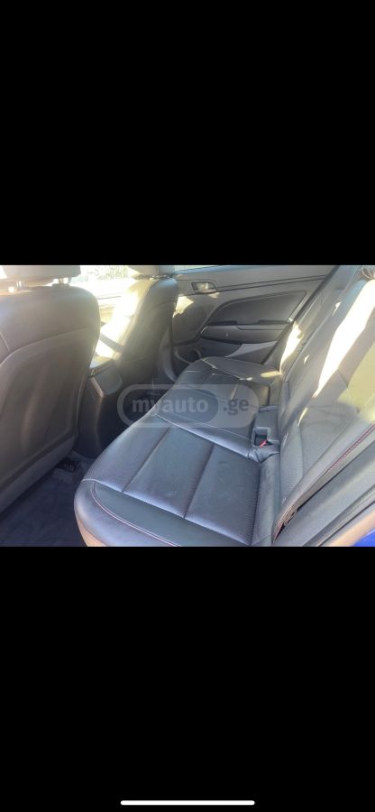 Hyundai Sport 4dr Sedan Automatic — миниатюра 8