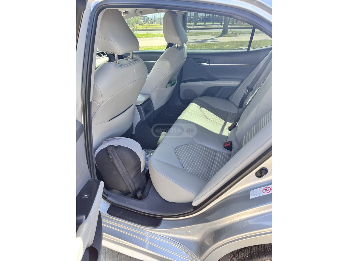 Toyota Camry - фото 14