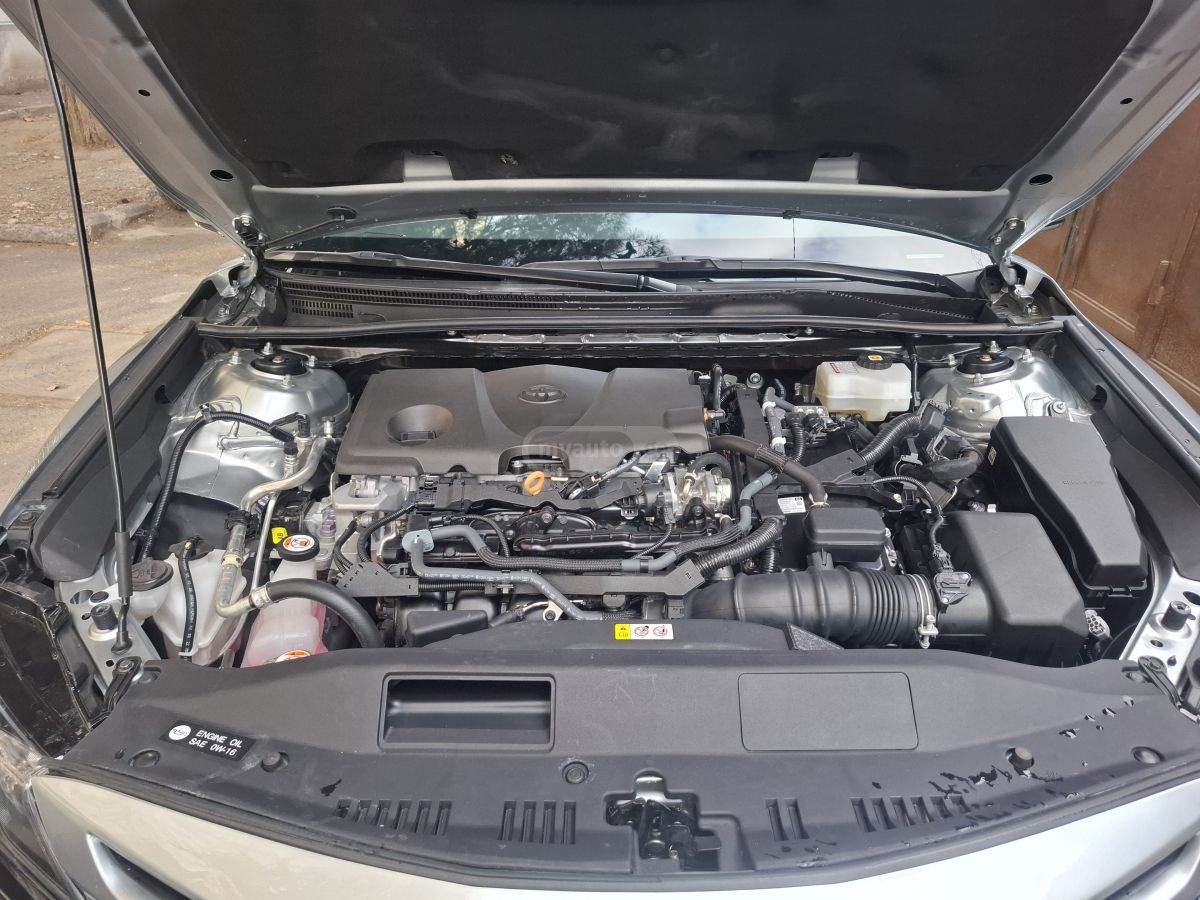 Toyota Camry - фото 5