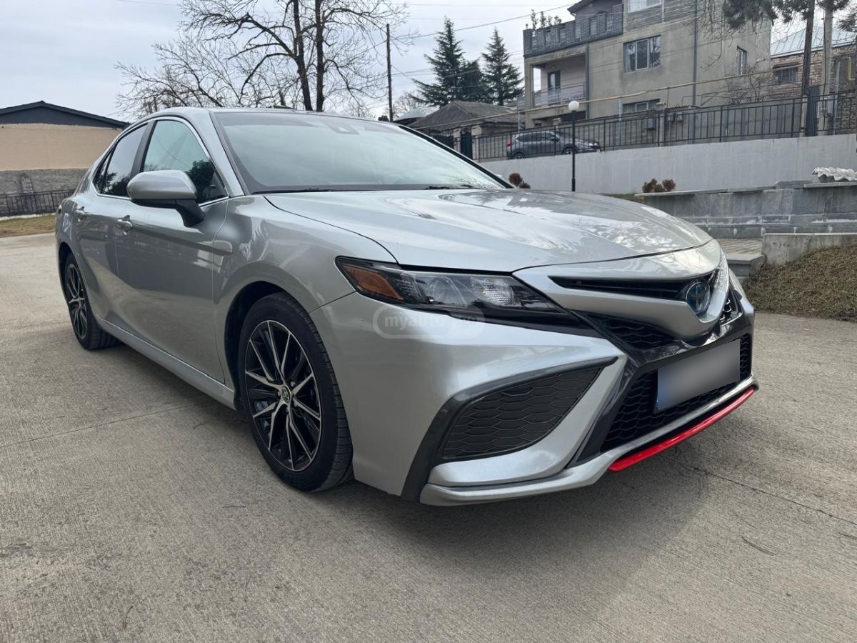 Toyota XSE 4dr Front-Wheel Drive Seda — миниатюра 2