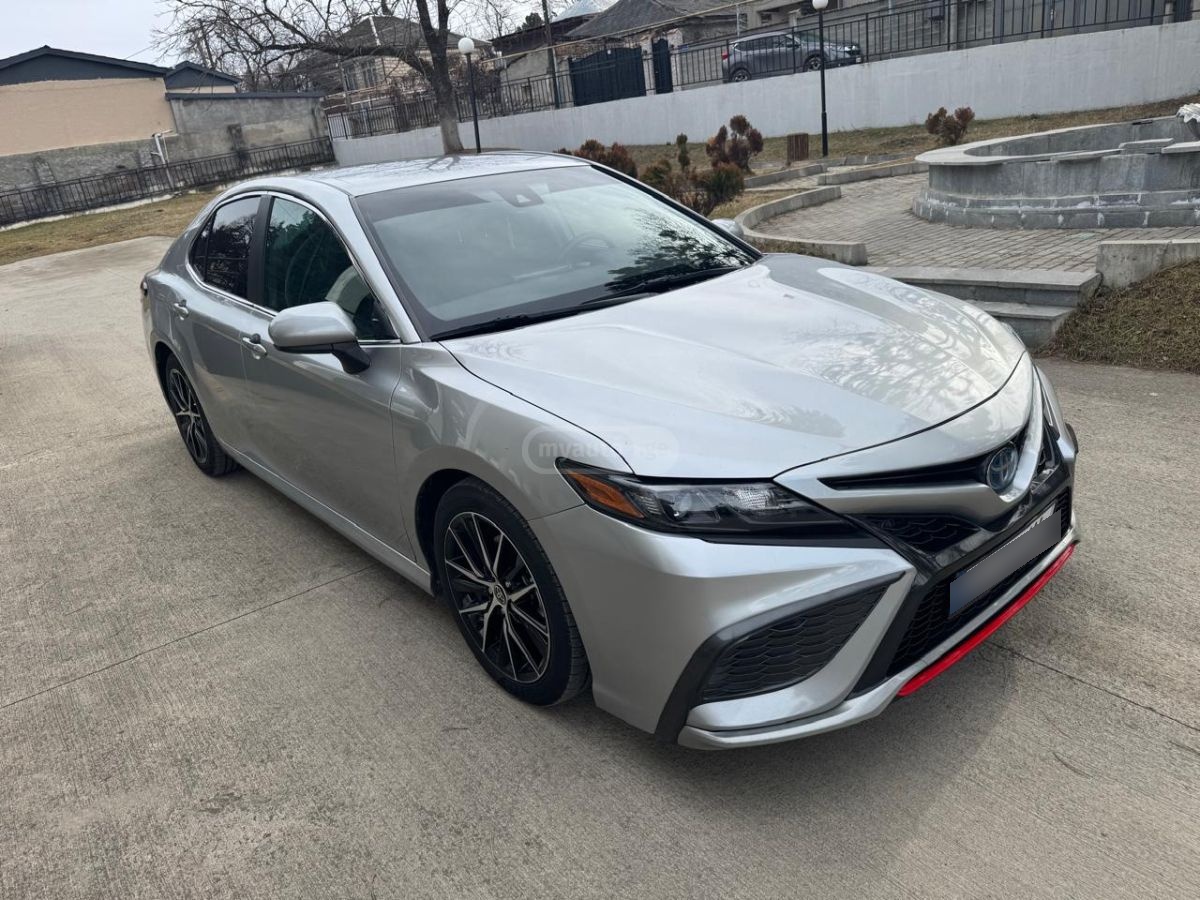 Toyota XSE 4dr Front-Wheel Drive Seda — миниатюра 5