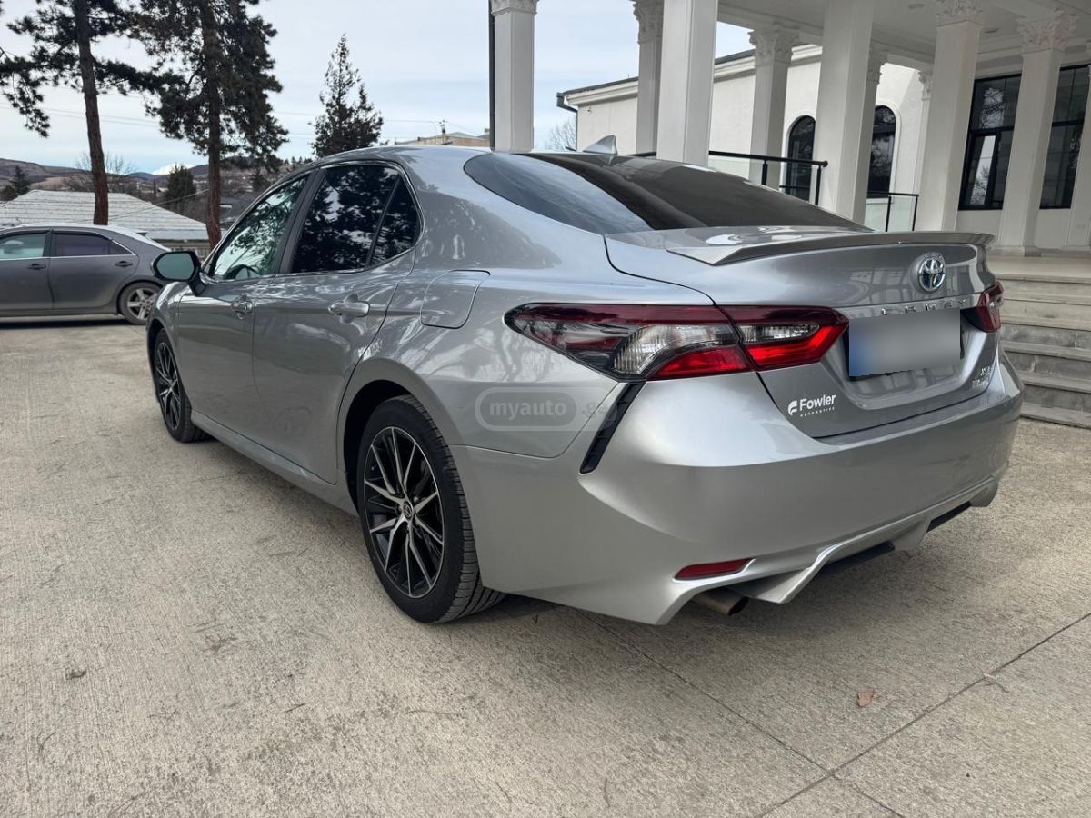 Toyota XSE 4dr Front-Wheel Drive Seda — миниатюра 8