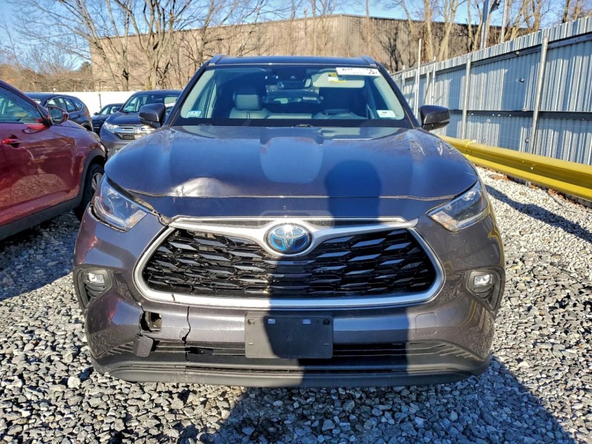 Toyota Highlander - фото 3