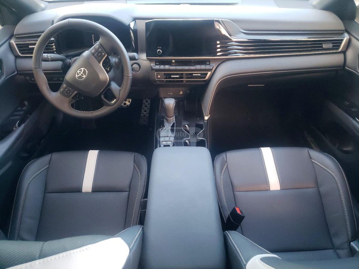 Toyota Camry - фото 8