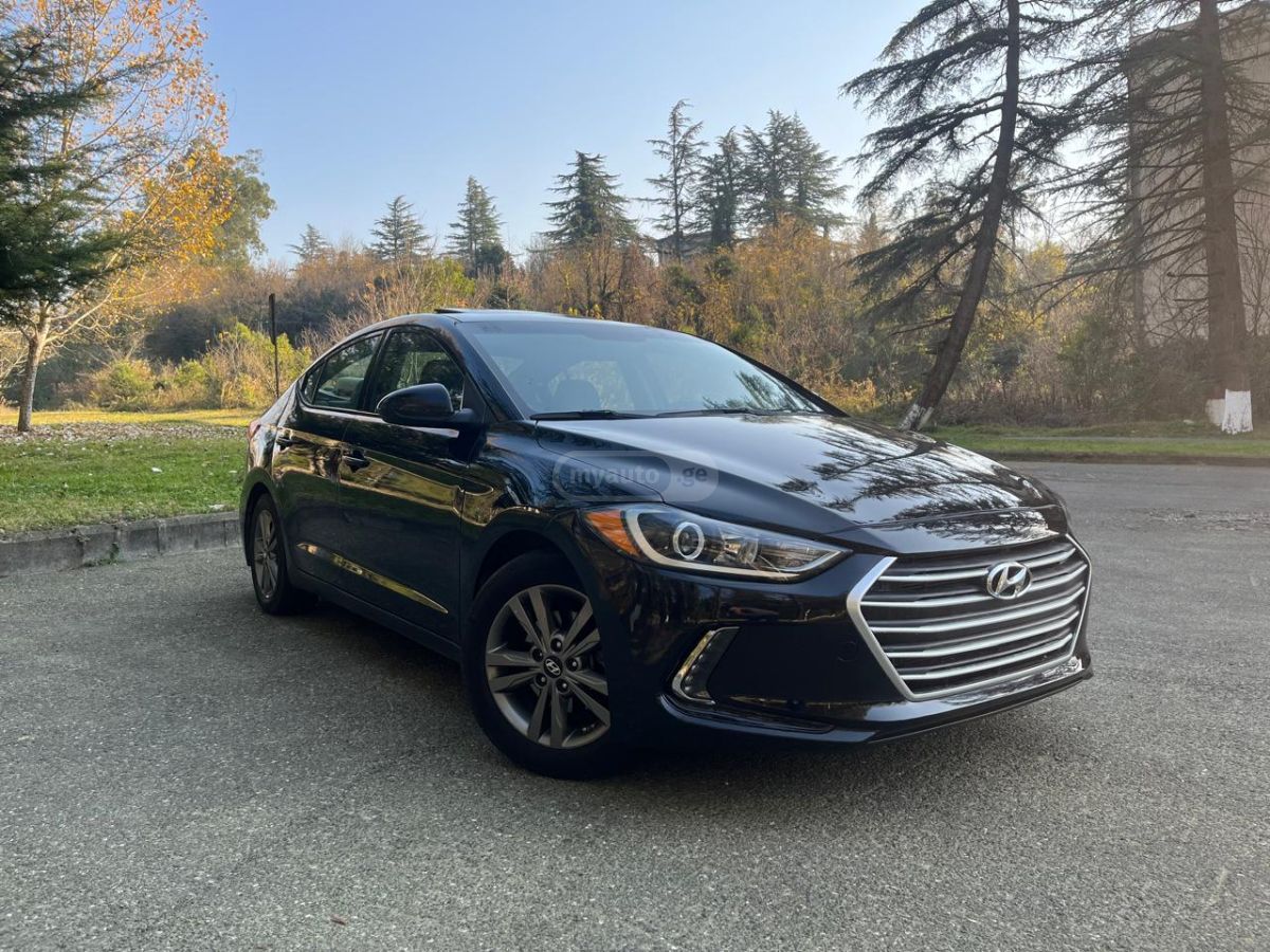 Hyundai Elantra - фото 3