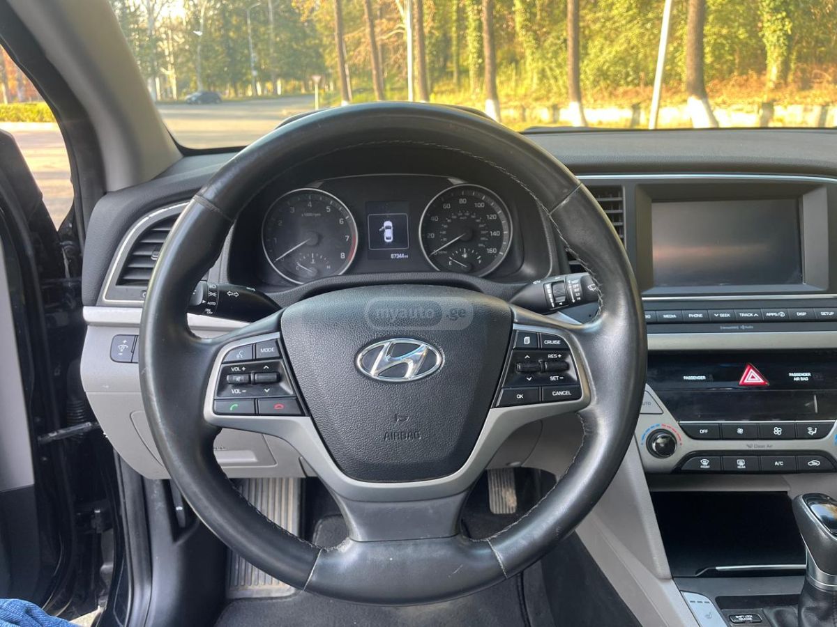 Hyundai Elantra - фото 6